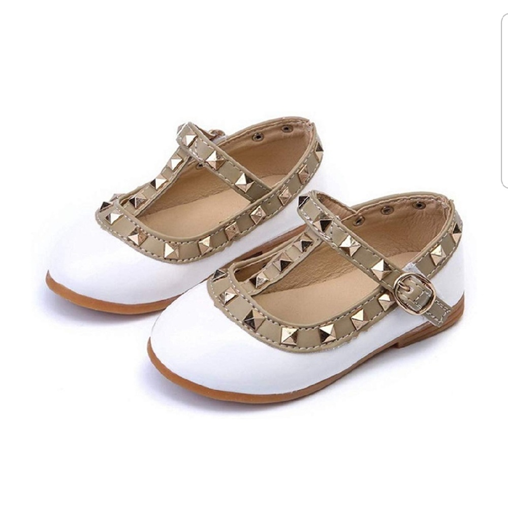 Dress shoes